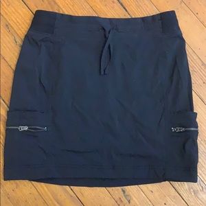Athleta black skirt